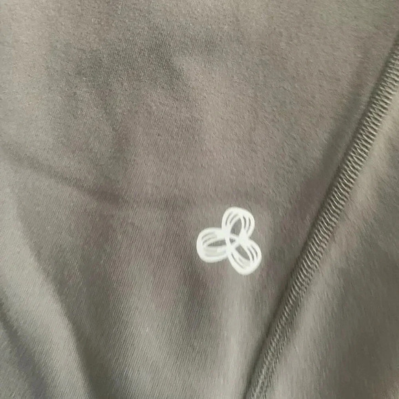 TNA Aritzia Action TnAction FLARE Leg Grey Gray Athletic Jumpsuit- Medium - Picture 7 of 8